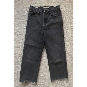 Levi’s Ribcage Straight - Size 28